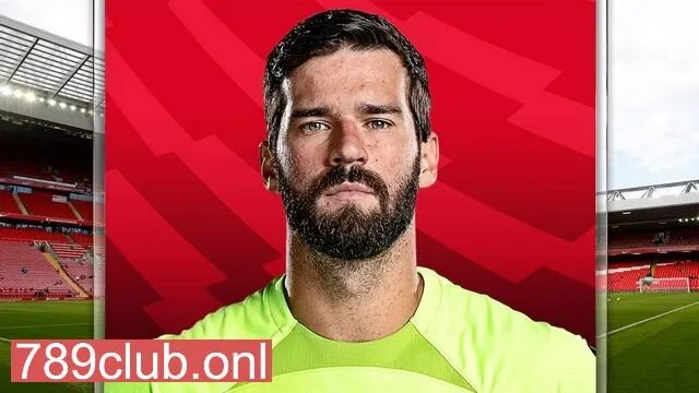 Thủ môn Alisson Becker